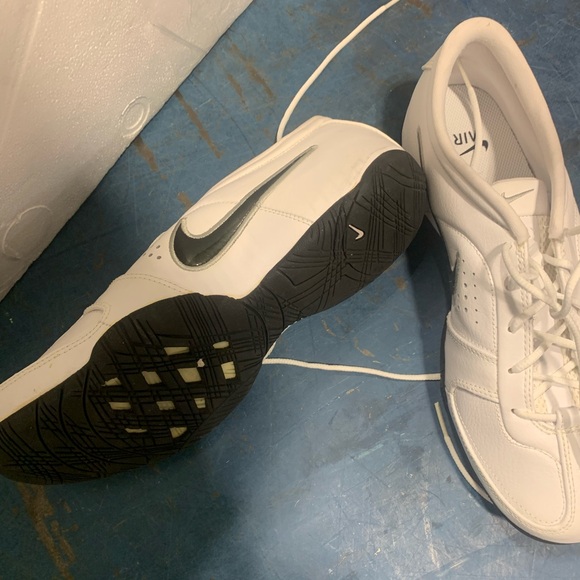 Nike air sport shoes for men. - Picture 3 of 4